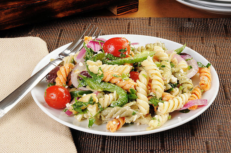 Nudelsalat mit Käse